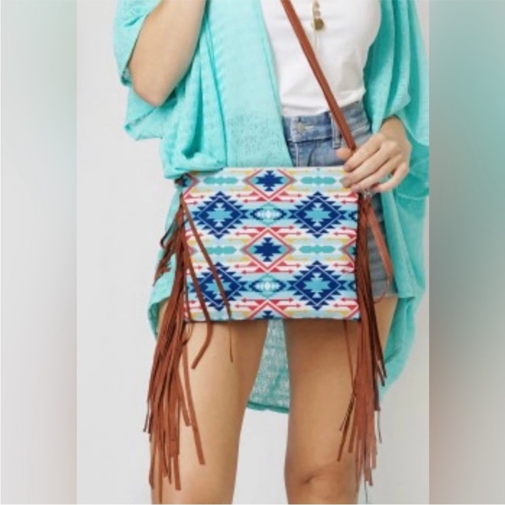 Aztec Pattern Fringe Crossbody Bag - Picture 3 of 3
